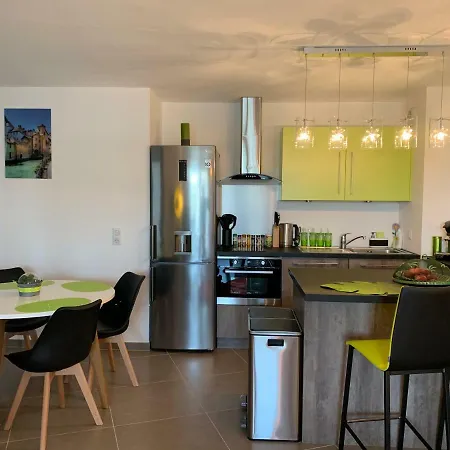 Rayan 4 étoiles - Proche Lac&vieille Ville, Garage Privé, Secteur Recherché Appartement *