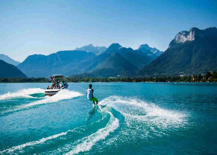 Rayan 4 Etoiles - Proche & Vieille Ville, Garage Prive, Secteur Recherche