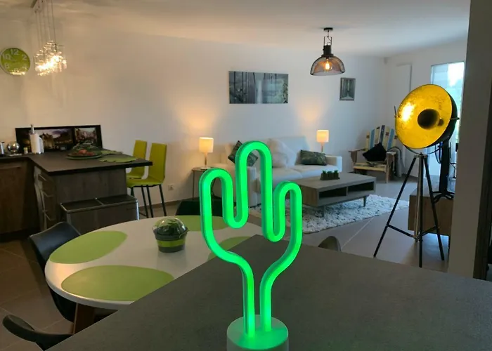 Rayan 4 Etoiles - Proche & Vieille Ville, Garage Prive, Secteur Recherche 公寓