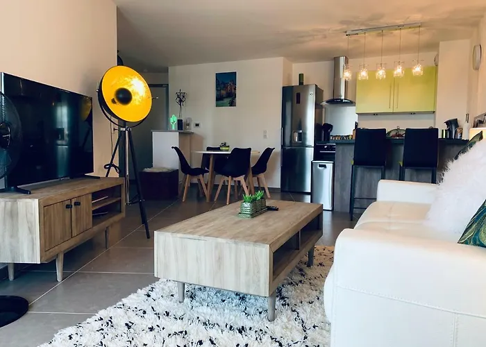 公寓 Rayan 4 Etoiles - Proche & Vieille Ville, Garage Prive, Secteur Recherche *